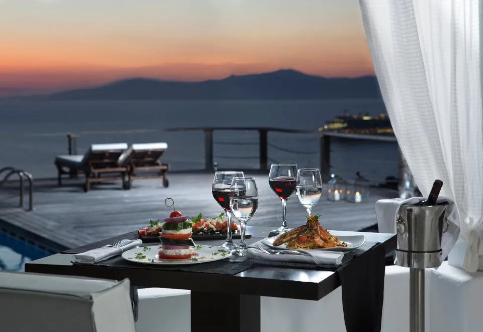 Tharroe of Mykonos Boutique Hotel