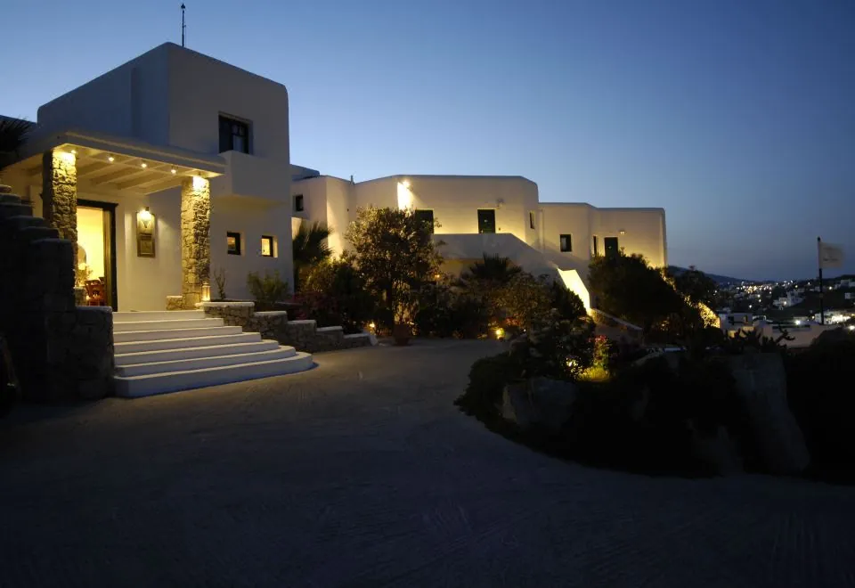 Tharroe of Mykonos Boutique Hotel