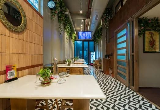 Cosy Grand, Near Chanakyapuri, Embassy Area