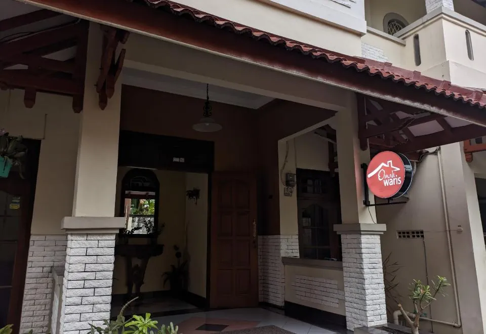 Guest House Omah Waris