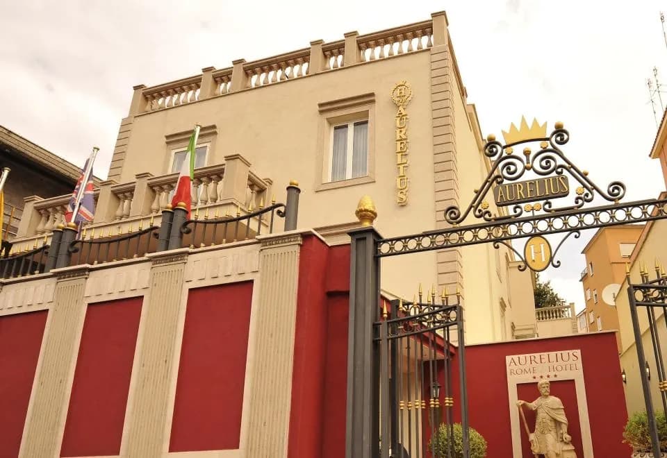 Aurelius Art Gallery Hotel