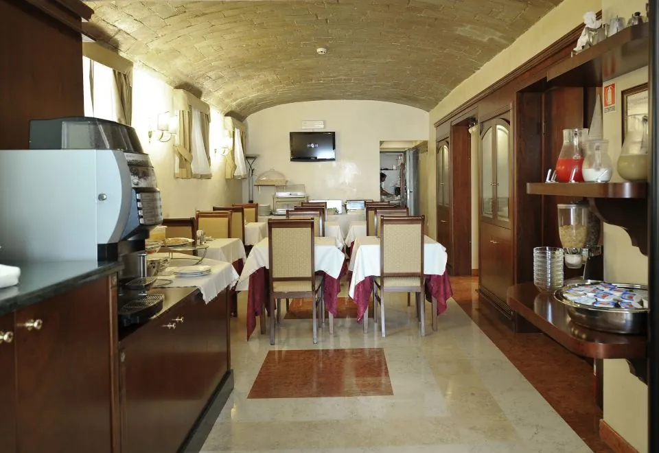 Aurelius Art Gallery Hotel