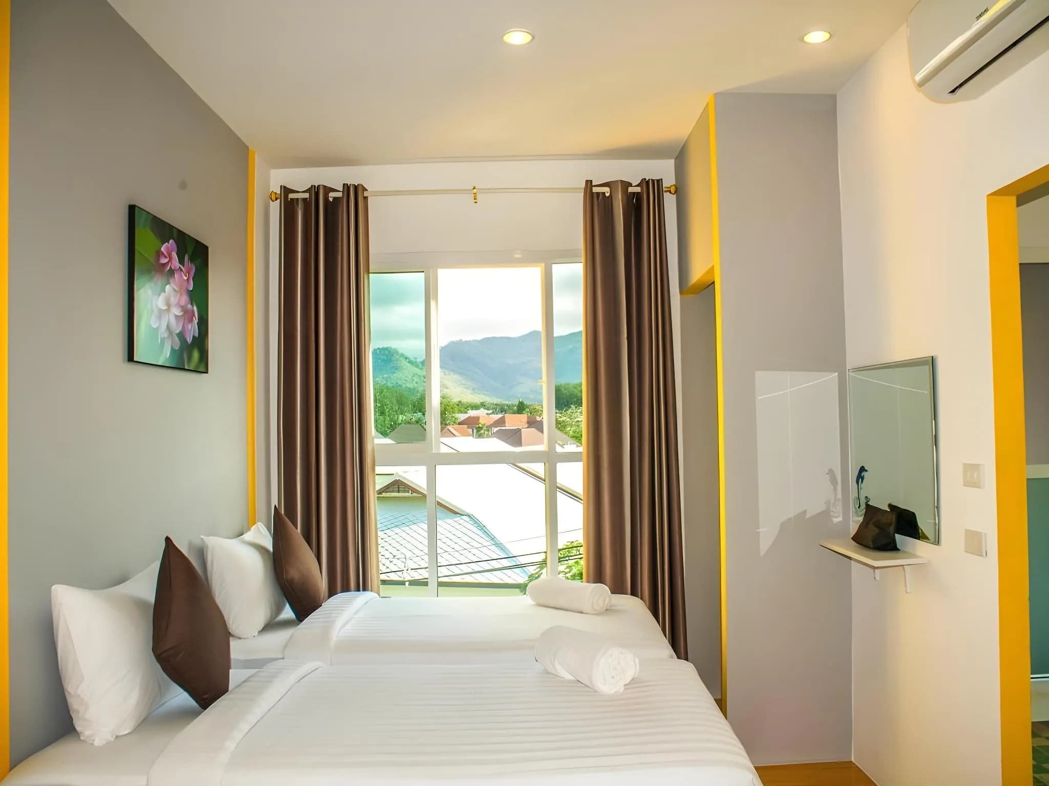 The Sunflower Holiday Hostel
