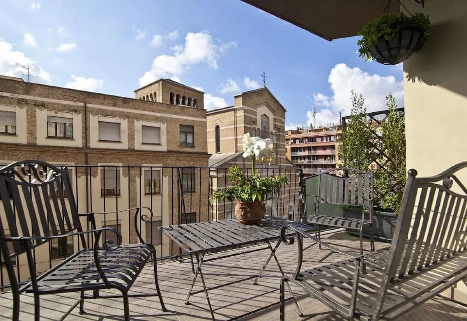 A.T Guesthouse - Hostel