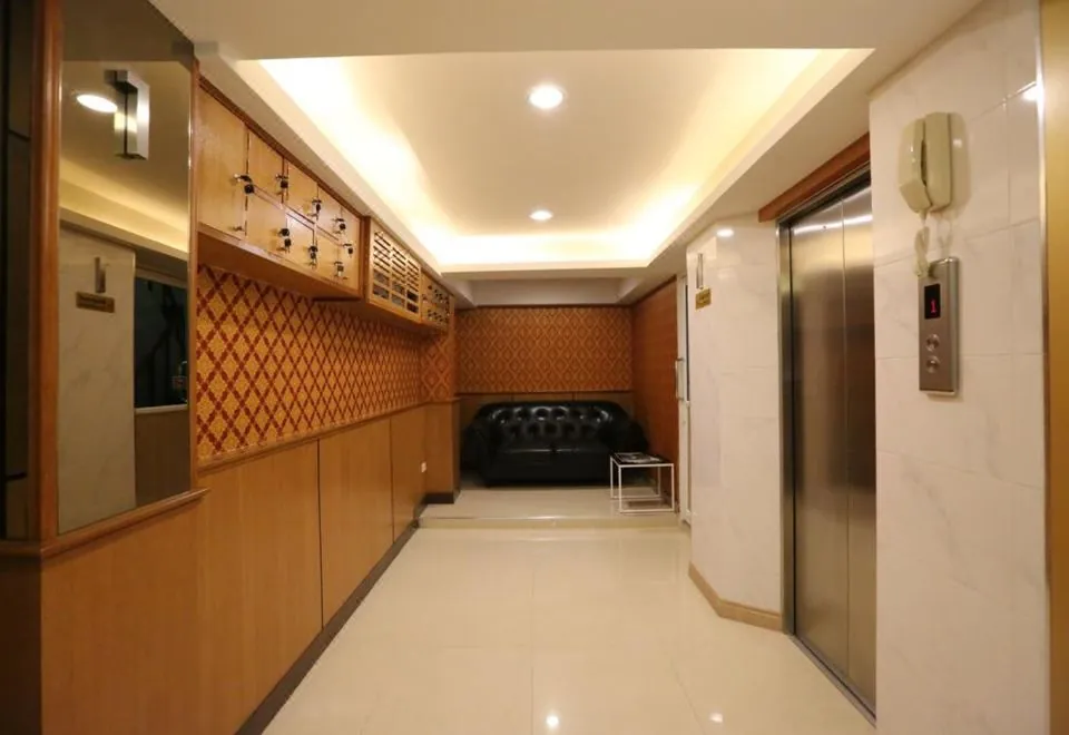 RoomQuest Suvarnabhumi Airport Romklao Soi 6