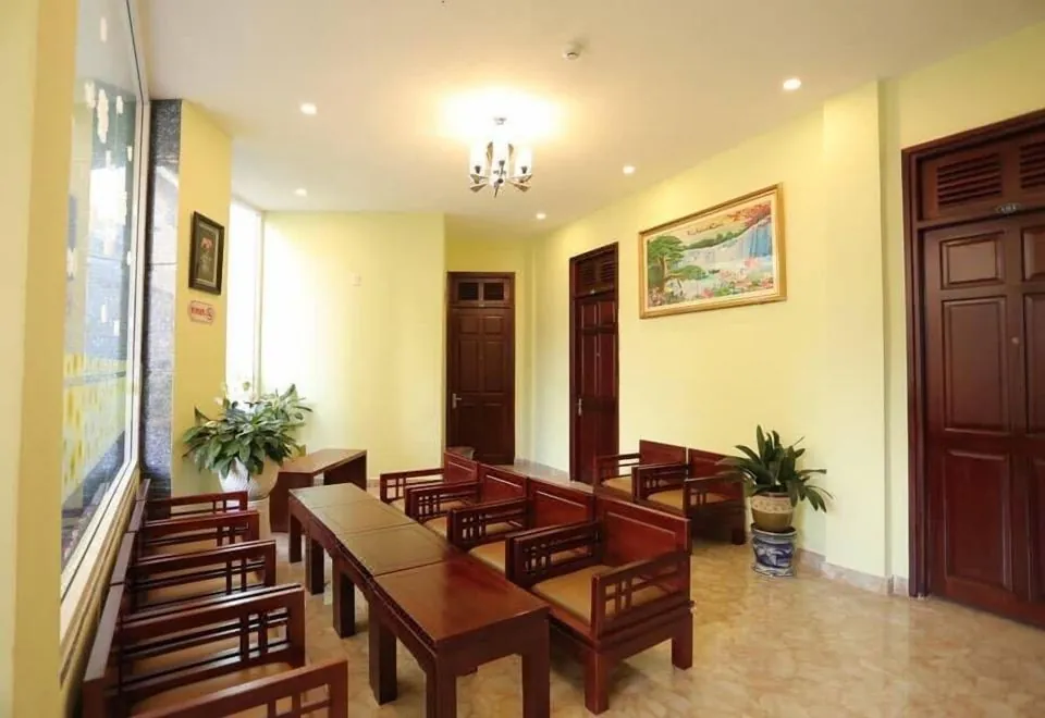 Trung Nhan Hotel