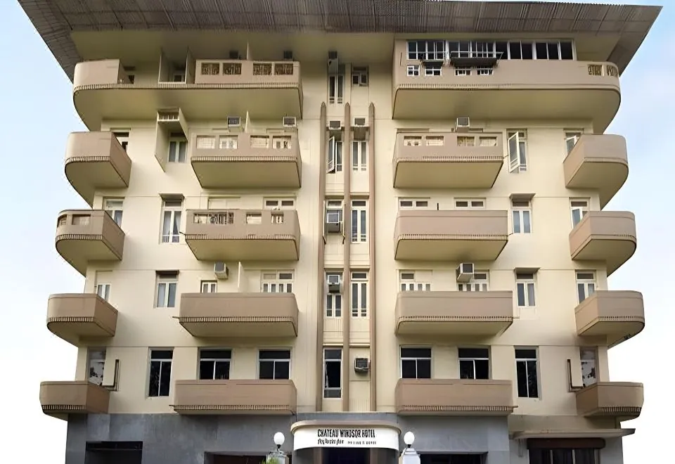 Chateau Windsor Hotel - Marine Drive