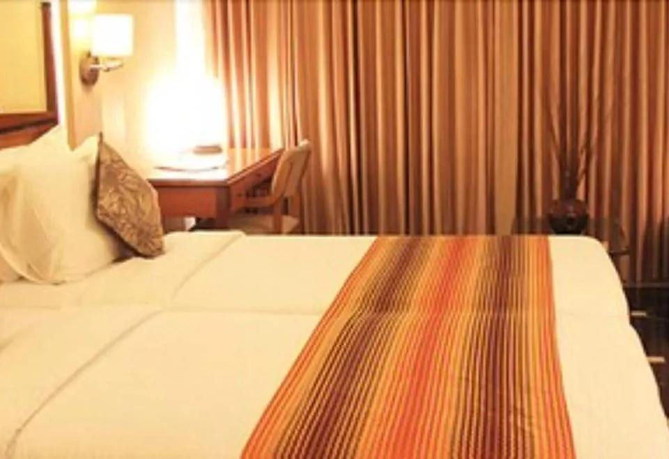 Hiltop Hotel