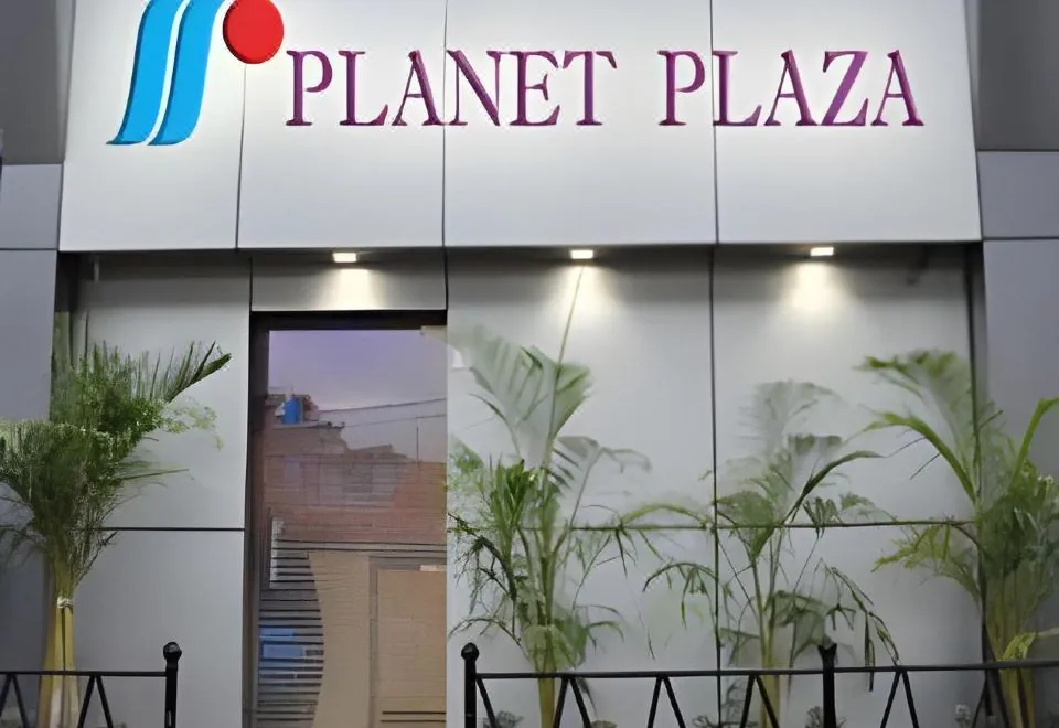 Hotel Planet Plaza