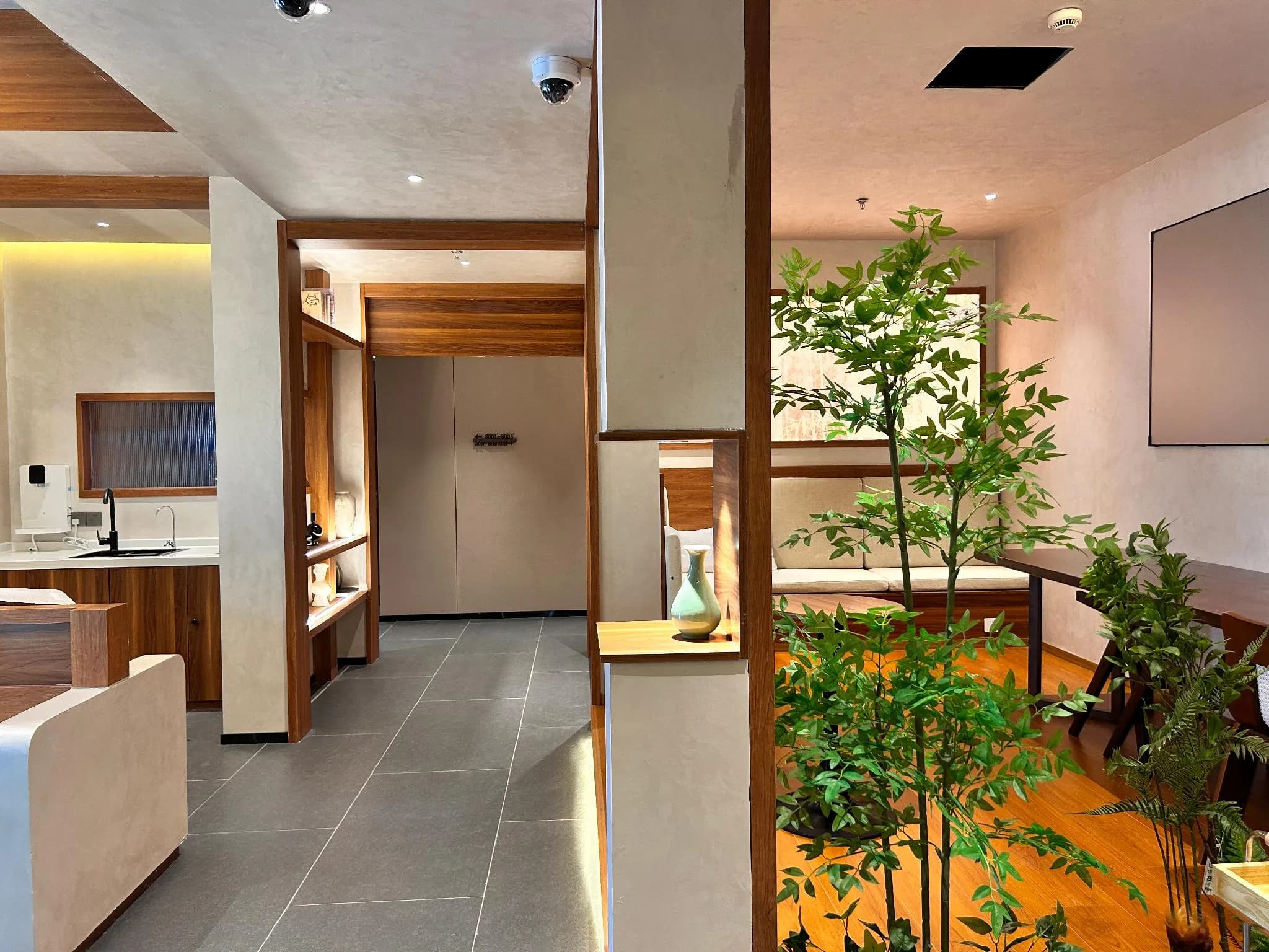 Shanghai Hills&Dengba XIHE HOTEL
