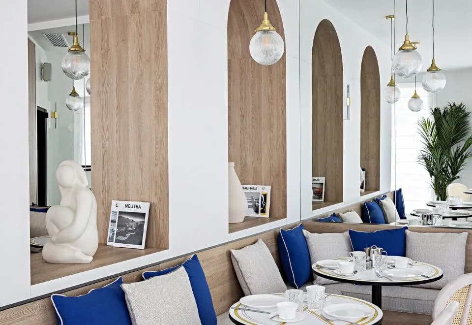 Le Riviera Collection, Signature Collection by Best Western