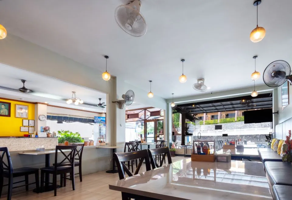 Kata Sun Beach Hotel