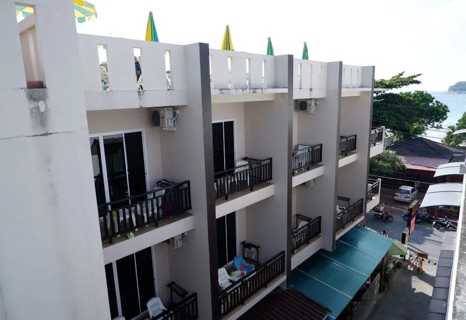 Kata Beachwalk Hotel and Bungalows