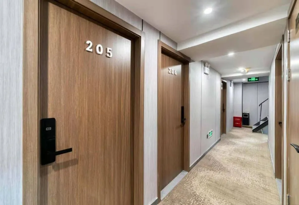 Laika Hotel (Shanghai Nanpu Bridge Metro Station)