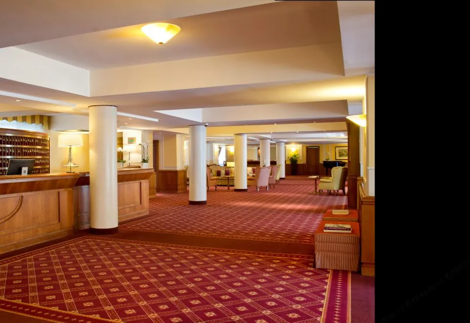 Starhotels Business Palace
