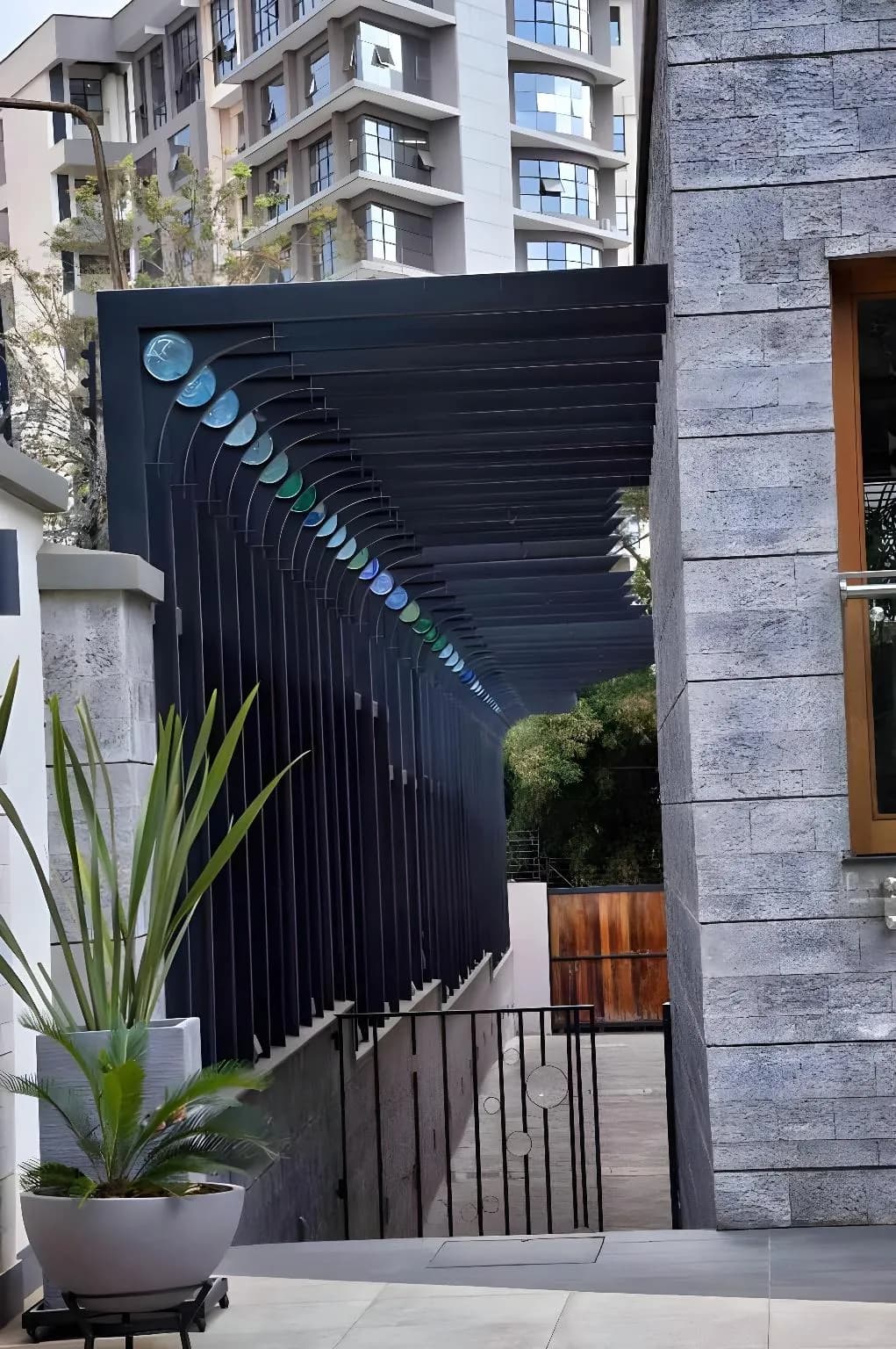 Zehneria Suites Hotel