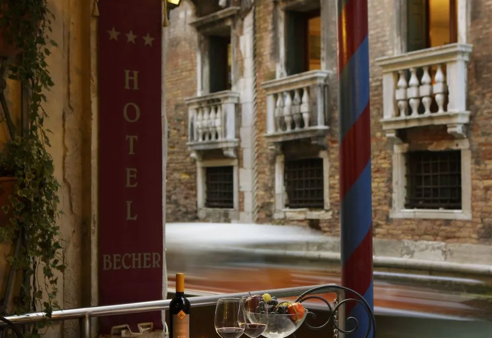 Hotel Becher