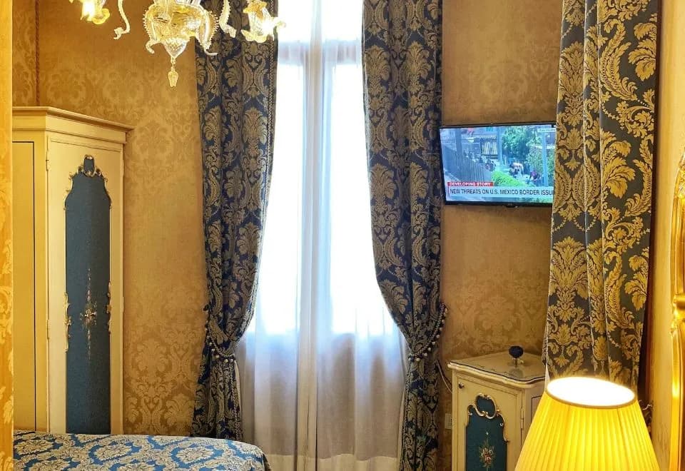 Hotel Becher