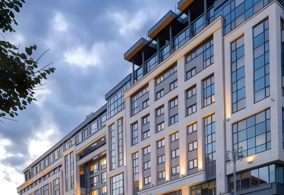 Skylark, Aluma Hotels & Resorts
