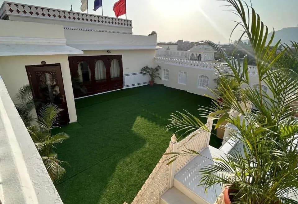 The Raj Palace (Small Luxury Hotels of The World)