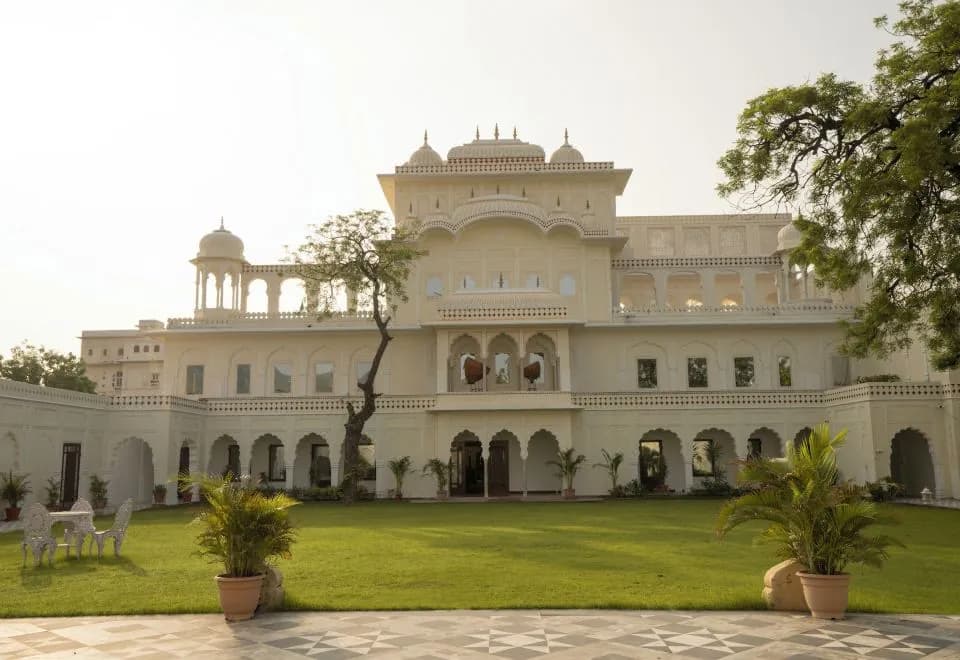 The Raj Palace (Small Luxury Hotels of The World)