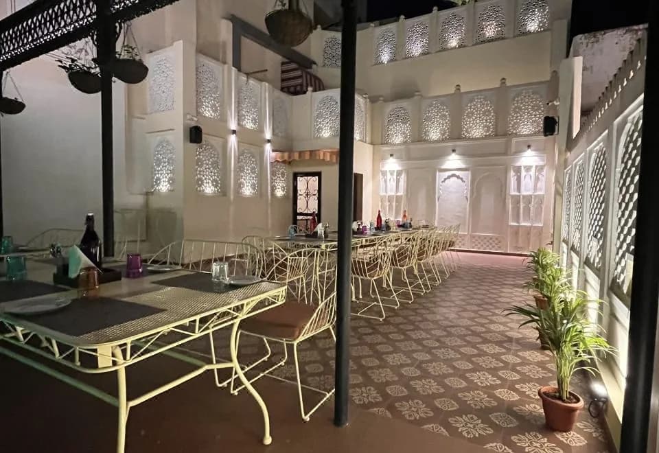 Ratnawali – A Vegetarian Heritage Hotel