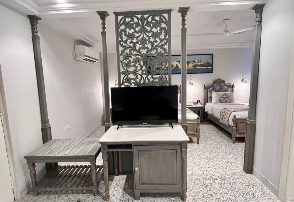 Ratnawali – A Vegetarian Heritage Hotel
