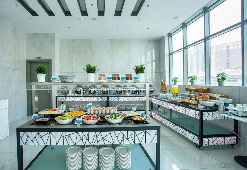 City Avenue Al Reqqa Hotel