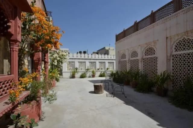 Rawla Mrignayani Palace