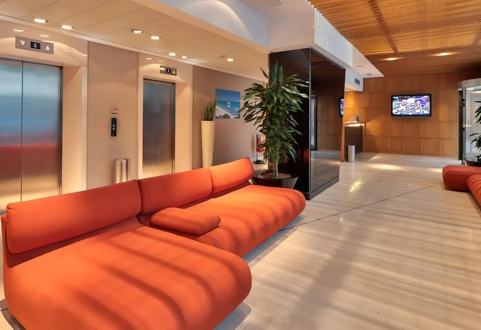 Unahotels the One Milano Hotel & Residence