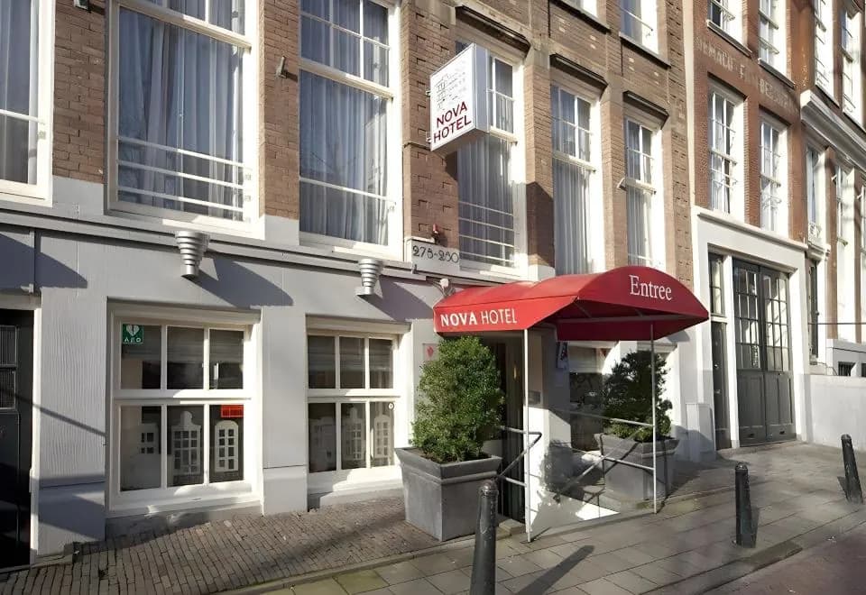 Nova Hotel