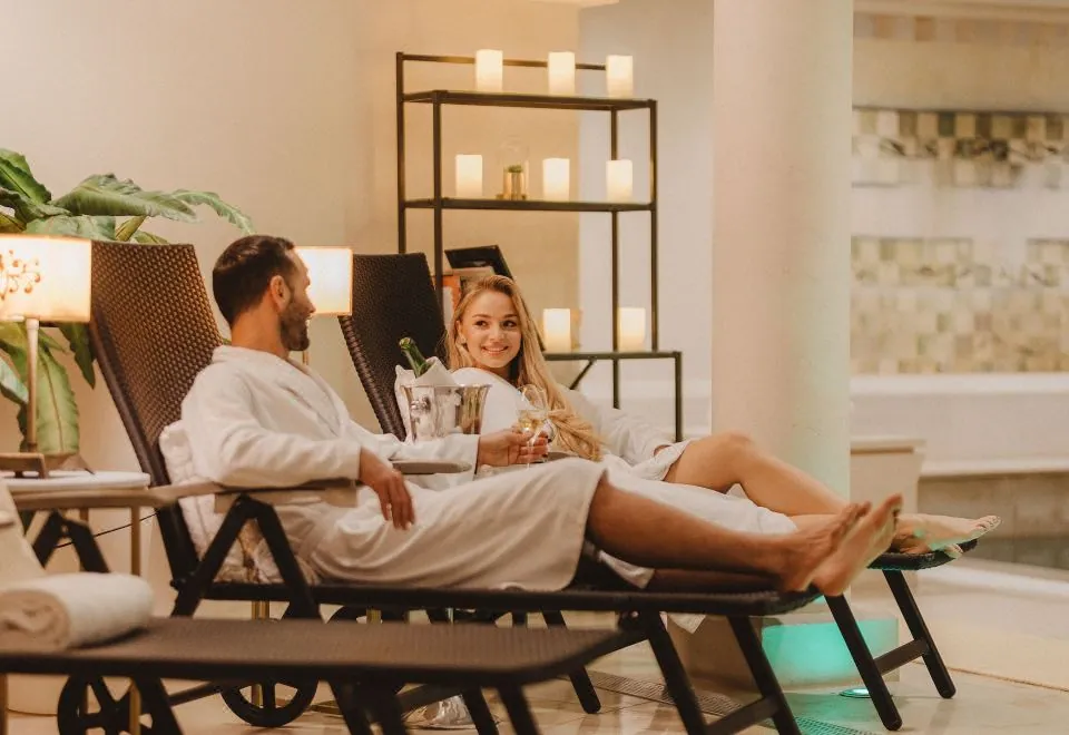 Mamaison le Regina Boutique Hotel