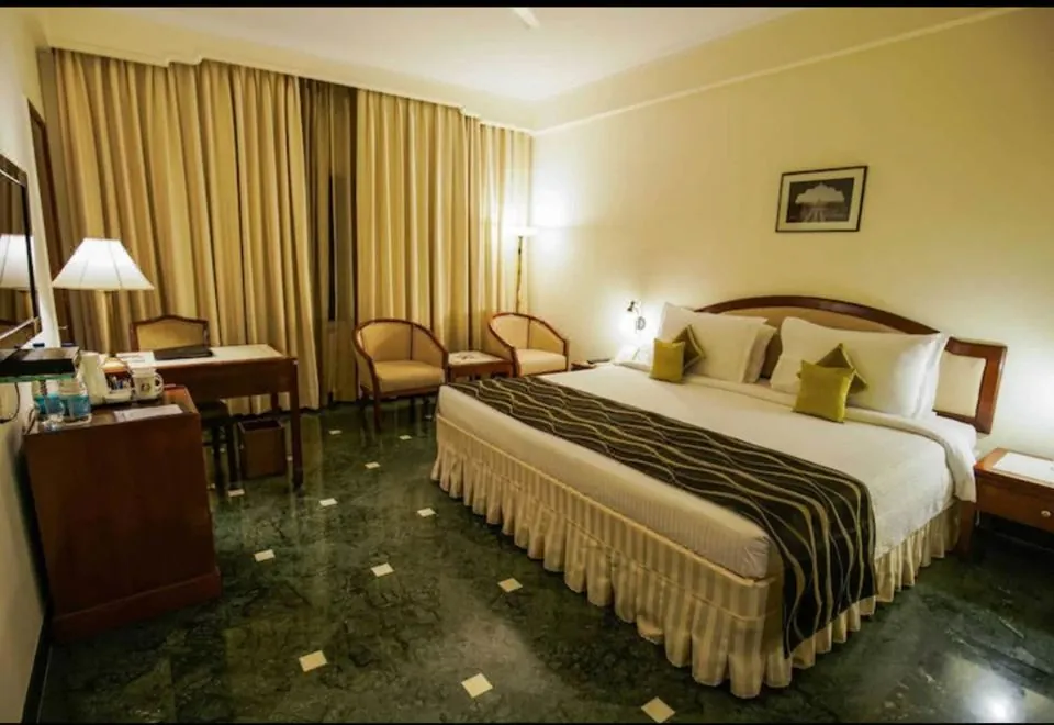 Hotel Clarks Shiraz