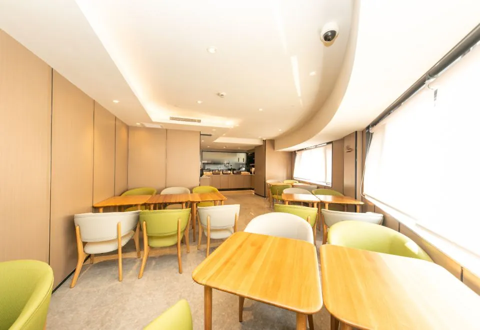 Ji Hotel (Shanghai North Bund Sichuan North Road)