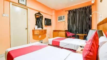 OYO 270 Dream Land Hotel