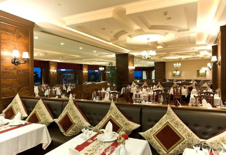 Delphin Palace Hotel