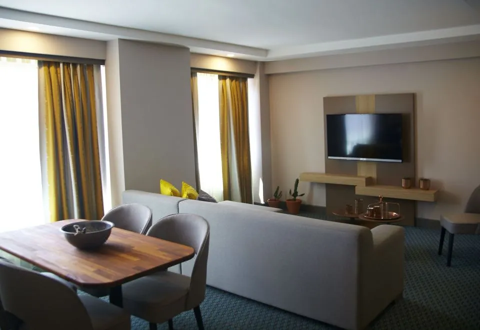 Tophane Suites