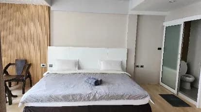 B & B Patong Beach House