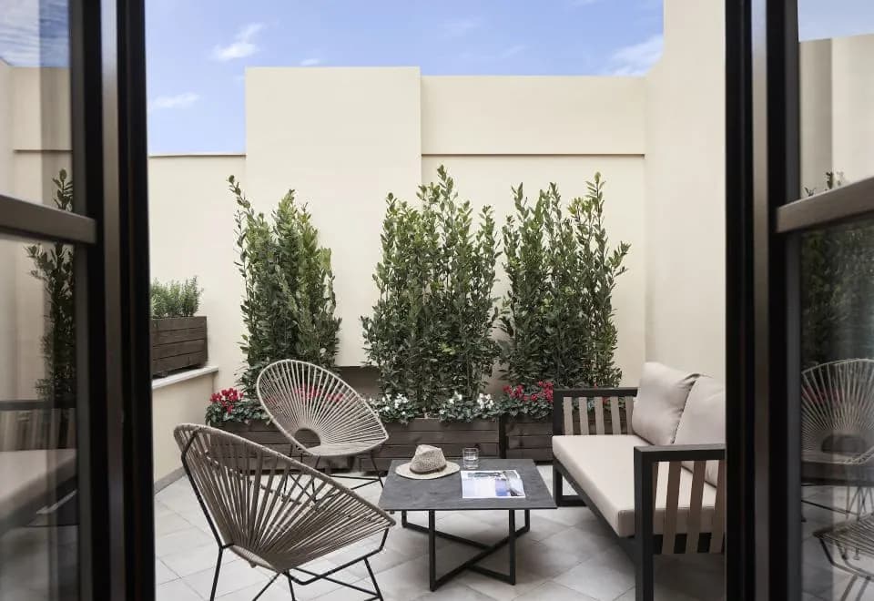 Nlh Monastiraki - Neighborhood Lifestyle Hotels