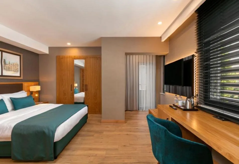Pukka Hotel