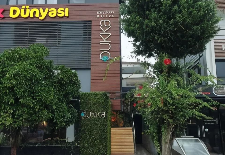 Pukka Hotel
