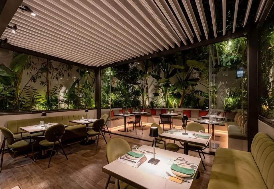 Ivis 4 Boutique Hotel