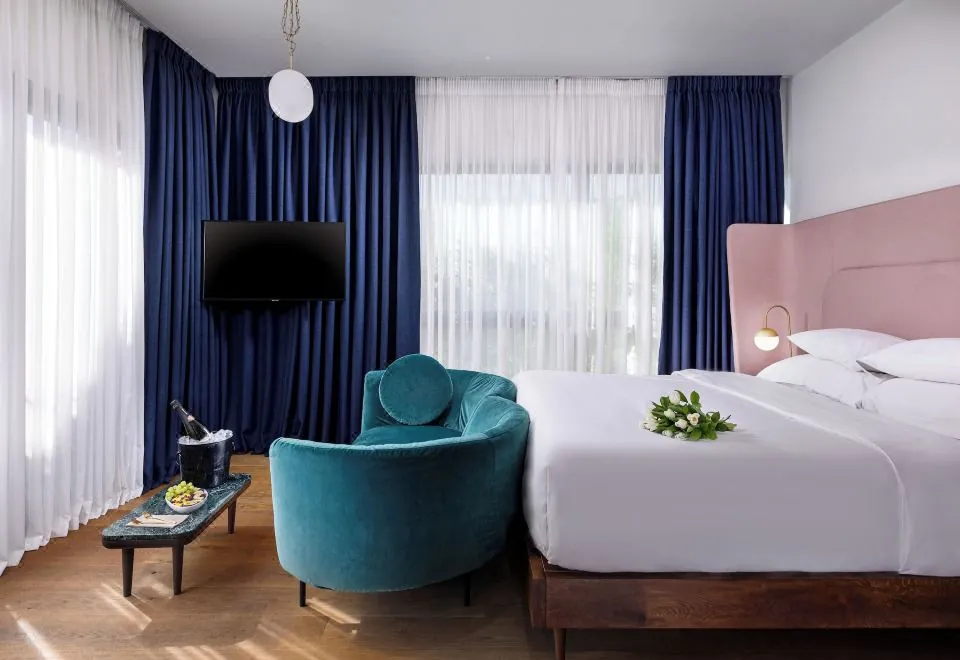 Gatsby Athens