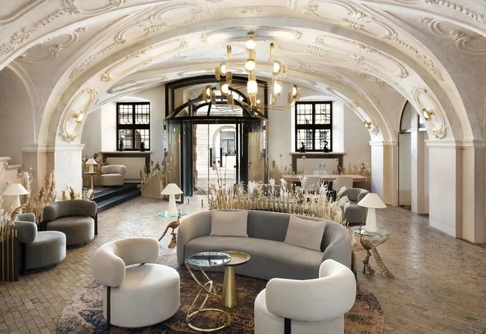Hotel H15 Luxury Palace