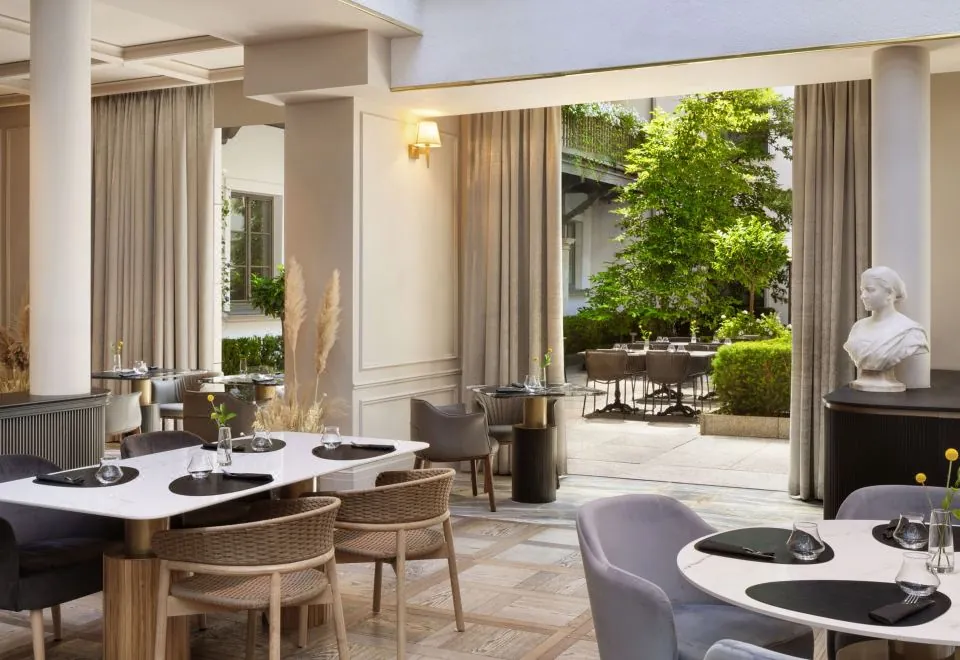 Hotel H15 Luxury Palace