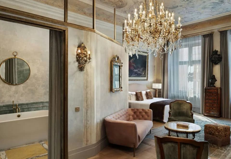 Hotel H15 Luxury Palace