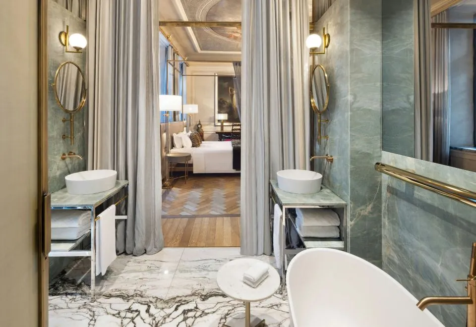Hotel H15 Luxury Palace