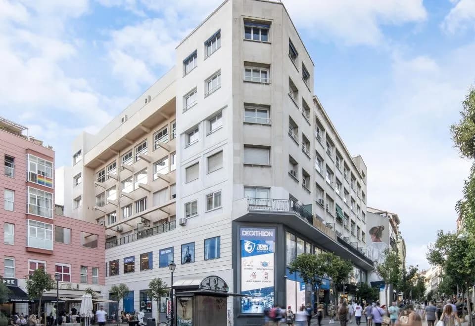 Bob W Chueca