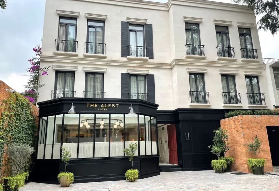 The Alest Hotel