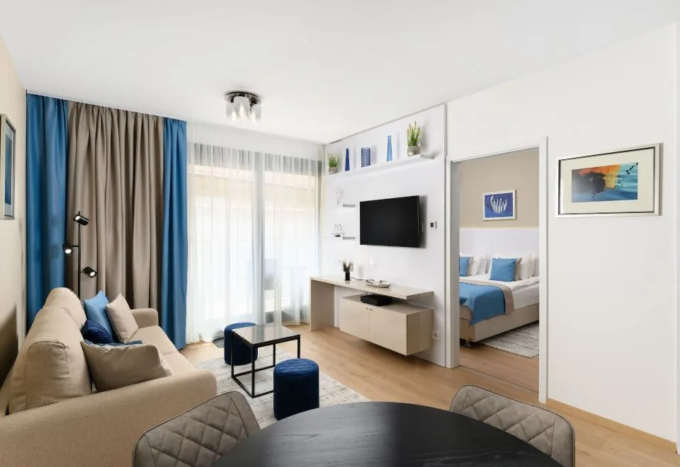 Emerald Downtown Suites